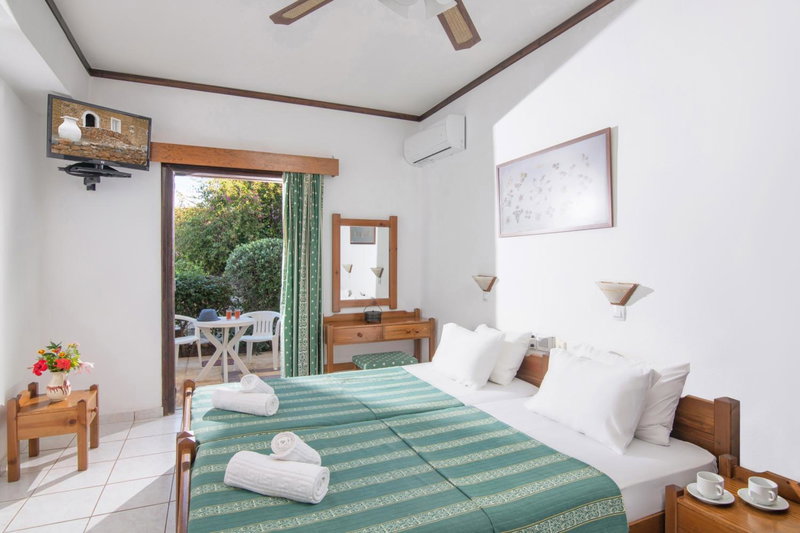 Iliostasi Beach Apartments, Hersonissos, Greece