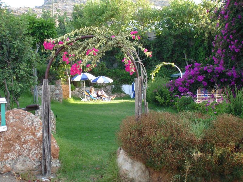 Iliostasi Beach Apartments, Hersonissos, Greece