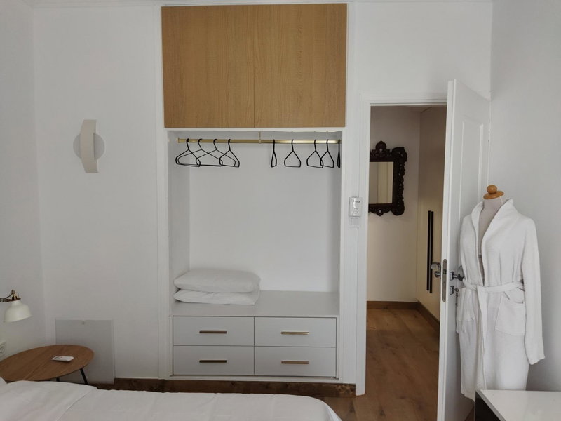 Minimal apartment by the beach, Korinthos, Greece