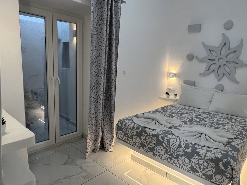 Villa Pavlina, Santorini, Greece