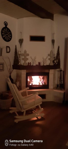 Casa Eggo, Rausor, Romania