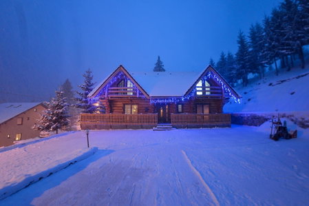 Frumusica, Păltiniş, Romania