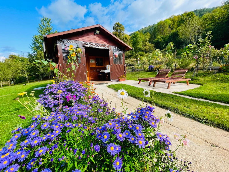 Cottage La Sierra with JACUZZI, Korenica, Croatia