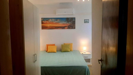 Old Captain's Apartments - in a pine wood by the sea and tennis courts, Split, Croatia