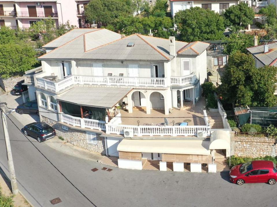 Hotel · Apartments and room Suza, Senj