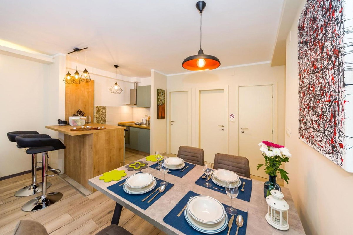 Hotel · Ema 2BR apt. in old town centre, Zadar
