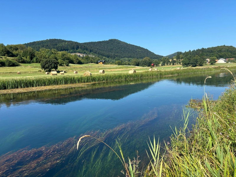 Apartman Fenestra s terasom i pogledom na Gacku, Otočac, Croatia
