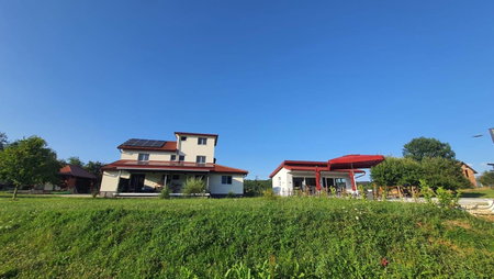 Apartman Fenestra s terasom i pogledom na Gacku, Otočac, Croatia