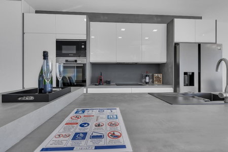 Exclusive Penthouse Big Blue with private Jacuzzi, Makarska, Croatia