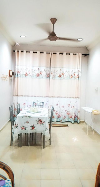 Rits Lodge, Kedai Lalat, Malaysia