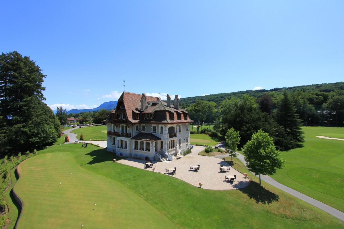 Hotel · Le Manoir du Golf, Publier