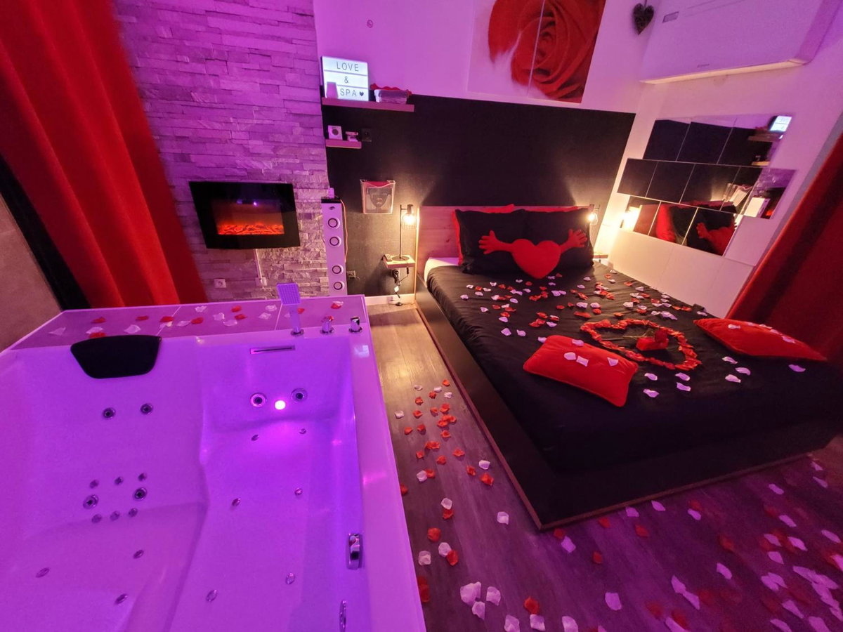 Love & Spa, France