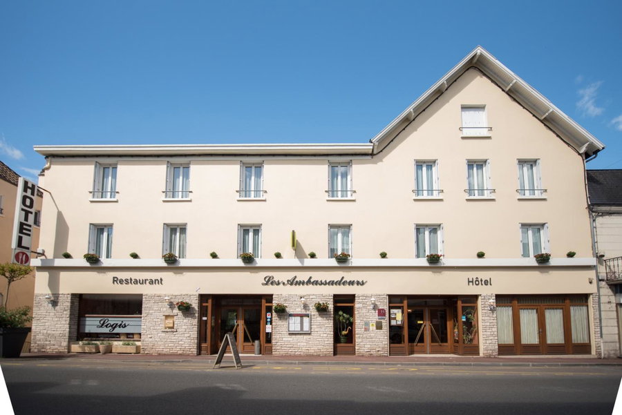 Les Ambassadeurs hôtel 3 Etoiles nouvelles chambres 2026 logis hôtel, Souillac, France
