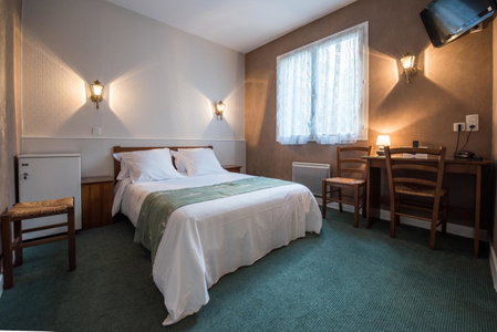 Les Ambassadeurs hôtel 3 Etoiles nouvelles chambres 2026 logis hôtel, Souillac, France