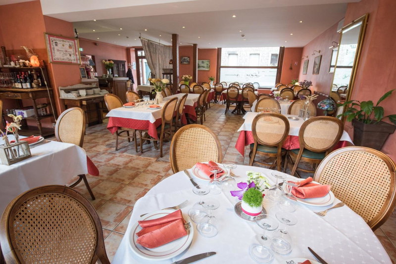 Les Ambassadeurs hôtel 3 Etoiles nouvelles chambres 2026 logis hôtel, Souillac, France