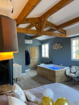Mas Hinaiti - Suite romantique avec Spa et écran géant de cinéma, Montpellier, France