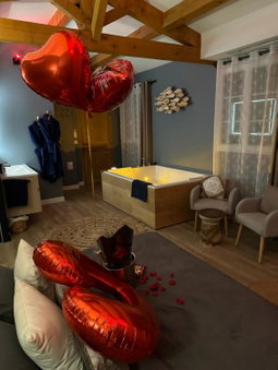 Mas Hinaiti - Suite romantique avec Spa et écran géant de cinéma, Montpellier, France