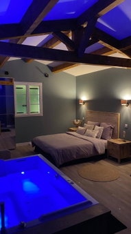 Mas Hinaiti - Suite romantique avec Spa et écran géant de cinéma, Montpellier, France