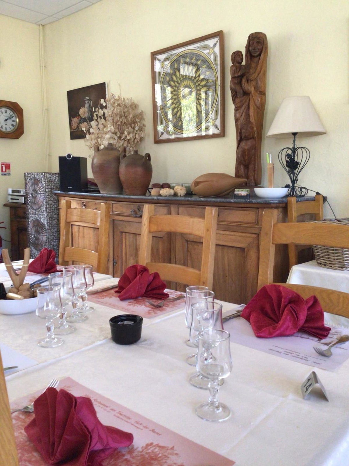 Hotel · Hôtel Restaurant Les Touristes, Vals-les-Bains