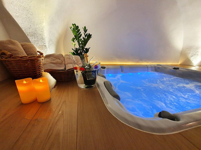 Suite6, Nîmes, France