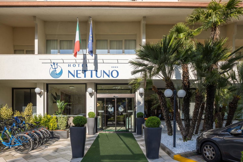 Hotel Nettuno, Bardolino, Italy