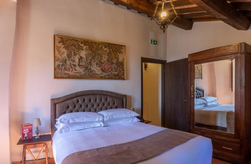 Borgo Petroro, Todi, Italy