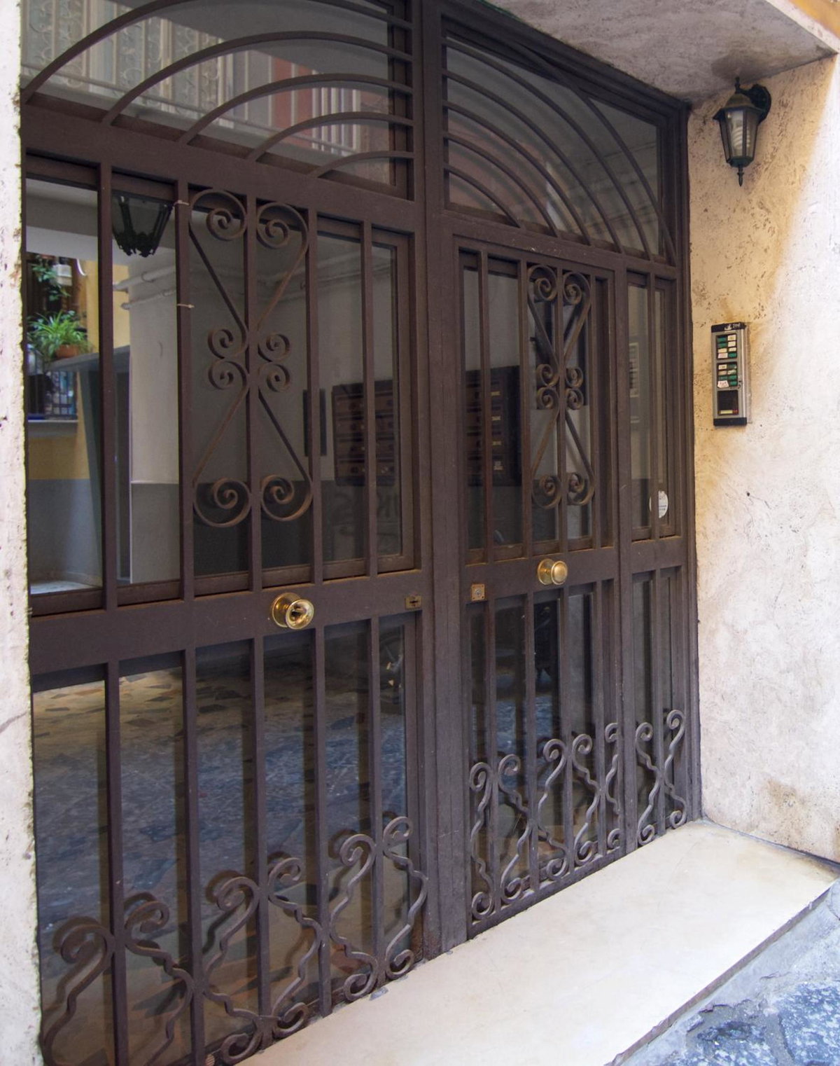 Hotel · La Strada Parlata, Naples