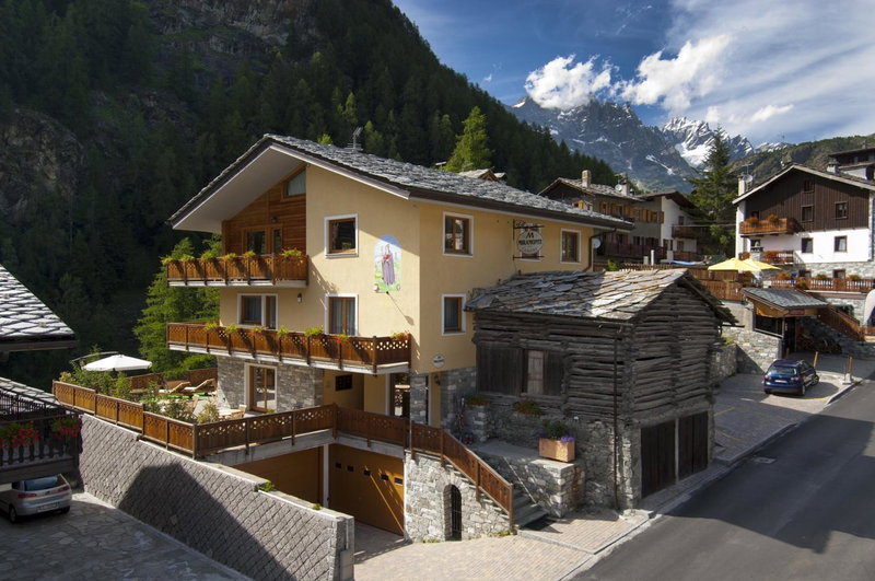 Miramonti, Valtournenche, Italy