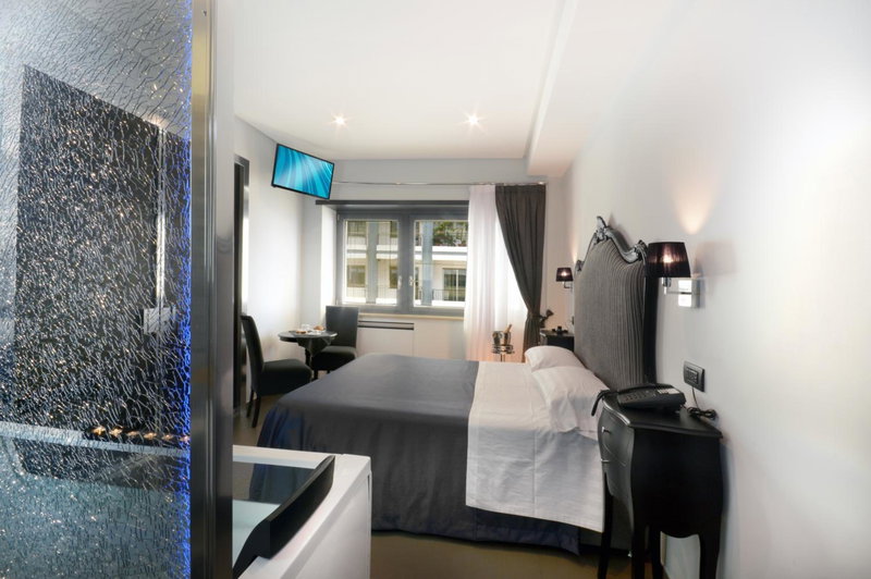 Barbarella Suite, Naples, Italy