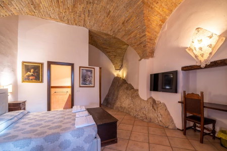 HOTEL TREVI Palazzo Natalini, Trevi, Italy