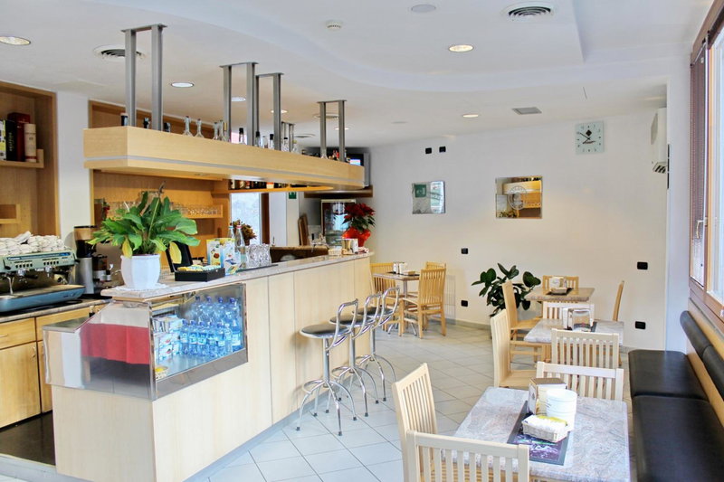 Hotel Rezia, Sondalo, Italy