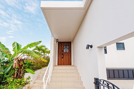 Villa Alyssum, Miyako Island, Japan