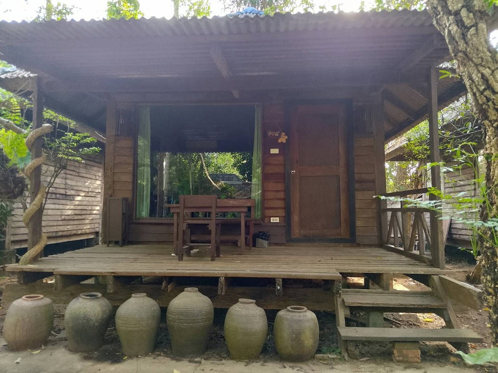 Pang Mai Resort, Thailand