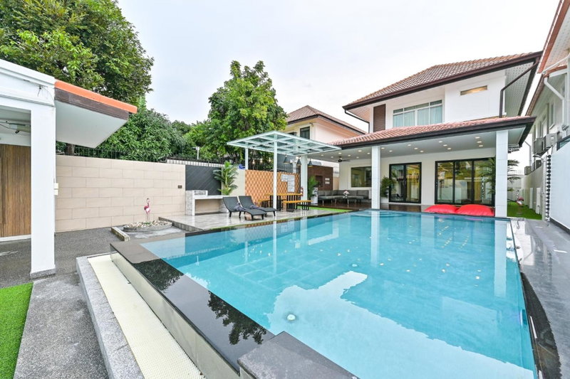 4BD Pool Villa Pattaya with Jacuzzi - Exquisite Pool Villa A, Pattaya South, Thailand