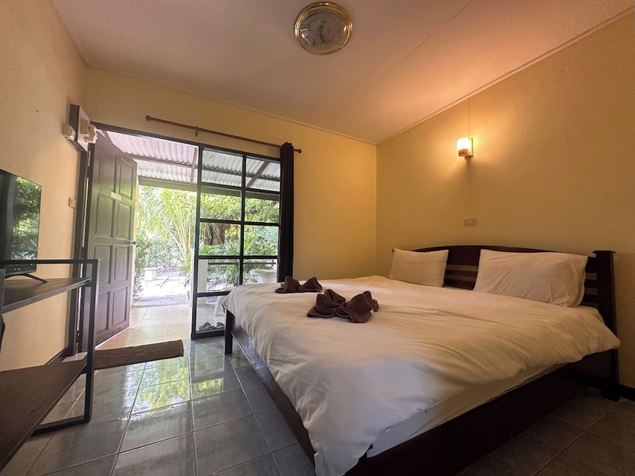 Blue Beach Resort, Sam Roi Yot, Thailand