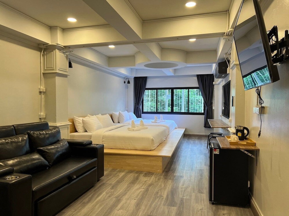 Hotel · Pratunam Family House 2, Bangkok