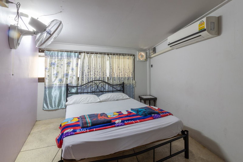 7 Holder Guesthouse, Bangkok, Thailand
