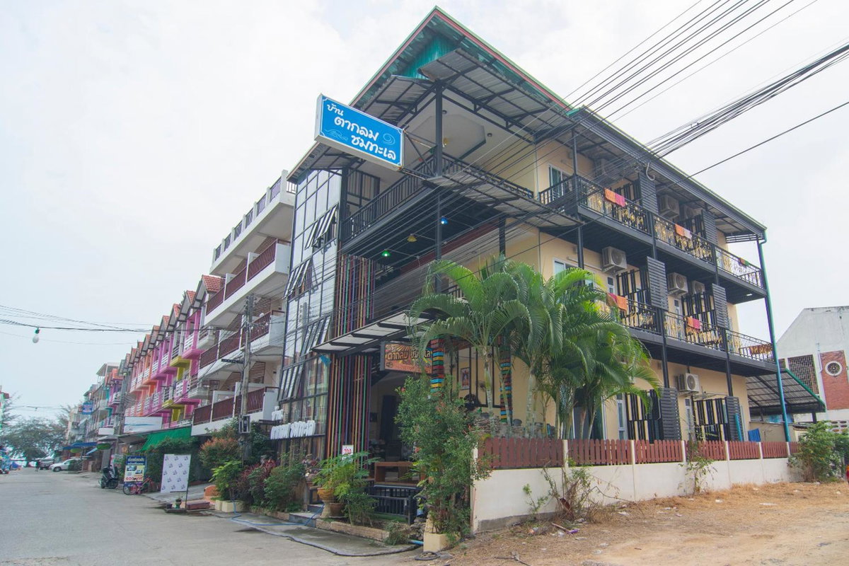 Baan Taklom Chomtalay, Thailand