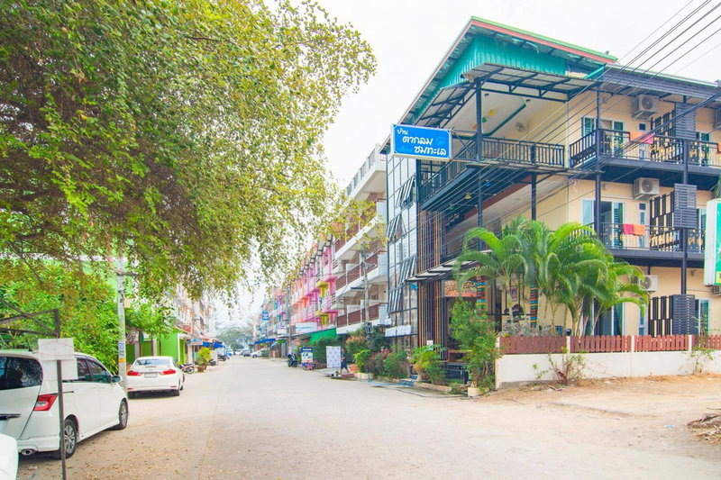 Baan Taklom Chomtalay, Cha Am, Thailand