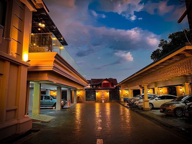 Huern Kan Thong Hotel, Phrae, Thailand