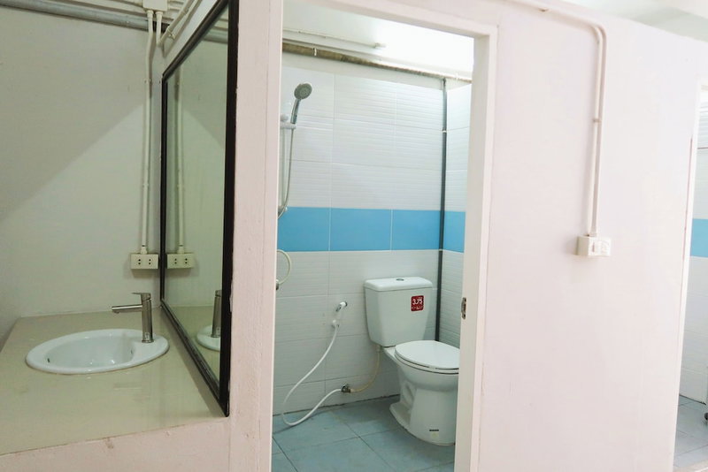 Bed Station Hostel Krabi, Krabi, Thailand