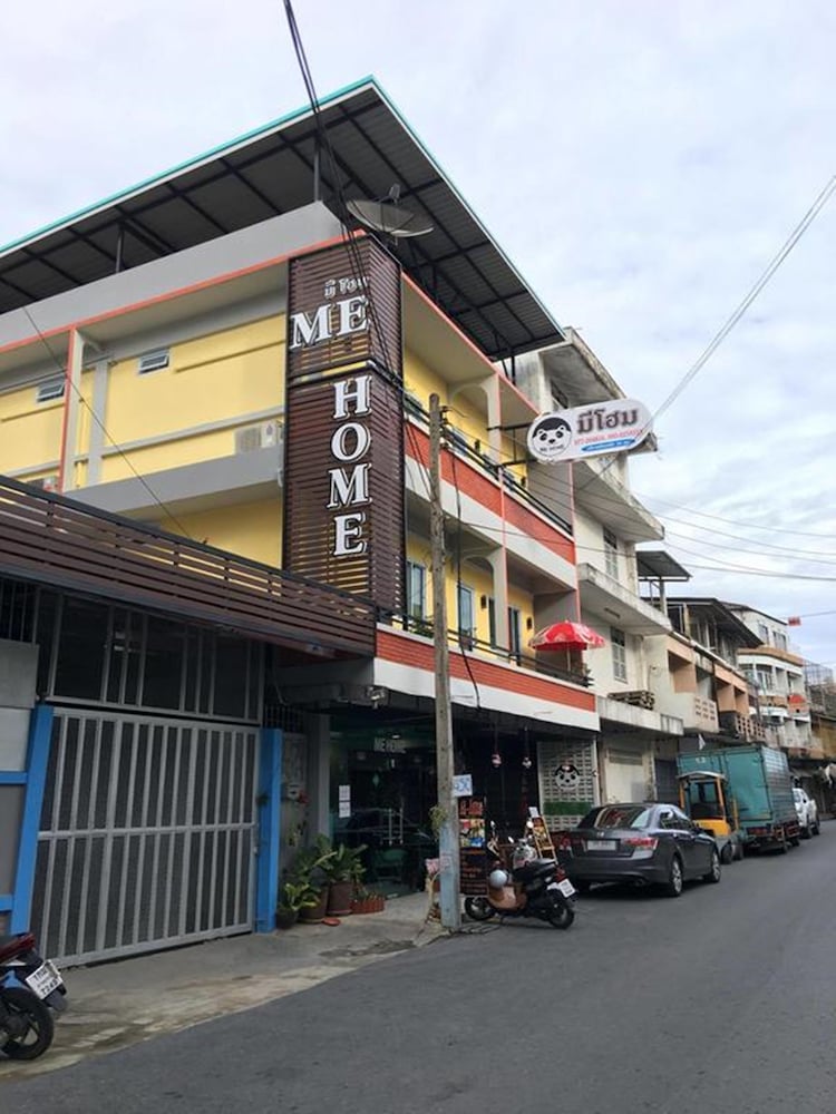 Hotel · Me Home, Surat Thani