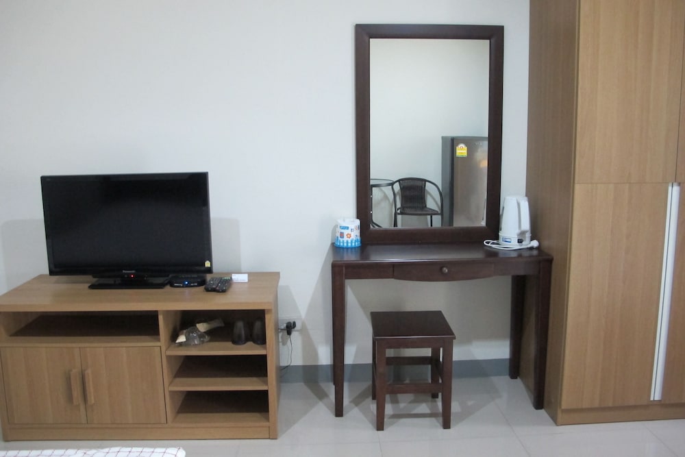 Hotel · AP Apartment, Si Racha