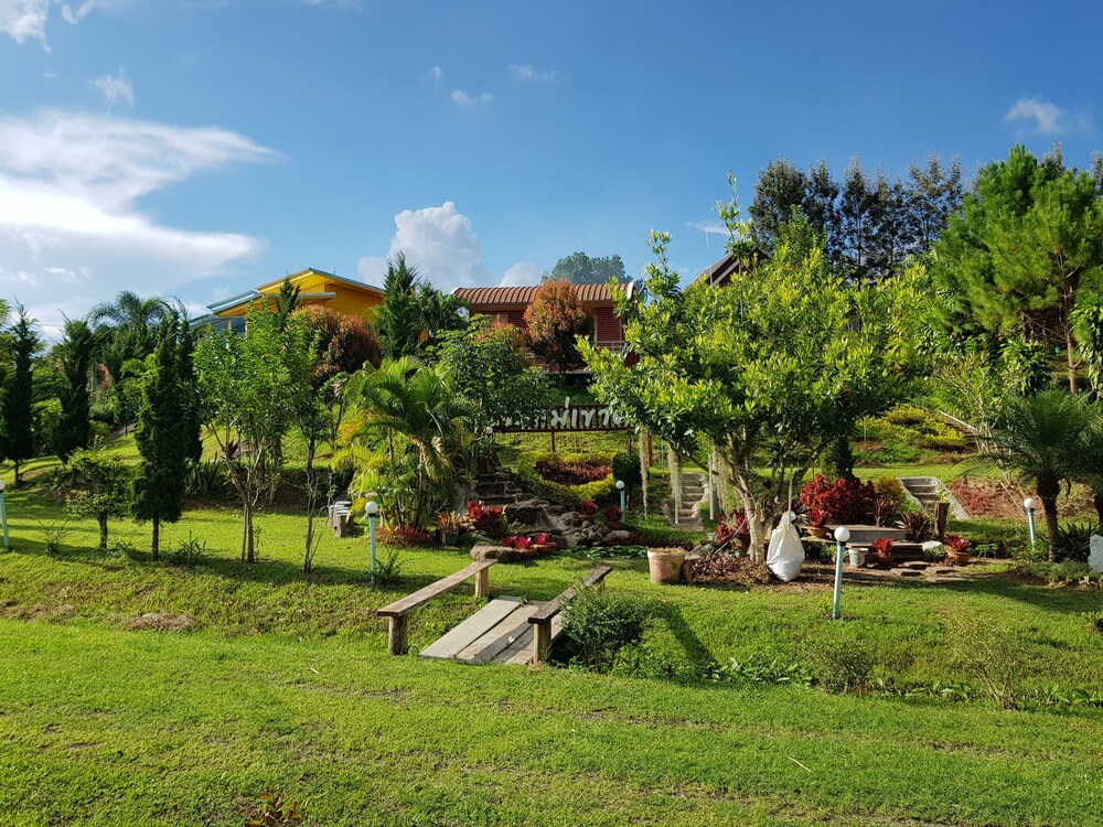 Ban Mae Resort, Thailand