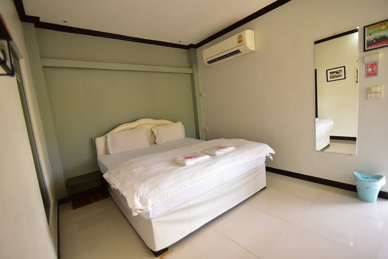 Bangrak Resort, Nakhon Sawan, Thailand