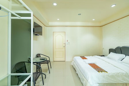 Ice Residence Suvarnabhumi Airport Hotel, Bangkok, Thailand