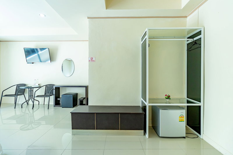 Ice Residence Suvarnabhumi Airport Hotel, Bangkok, Thailand