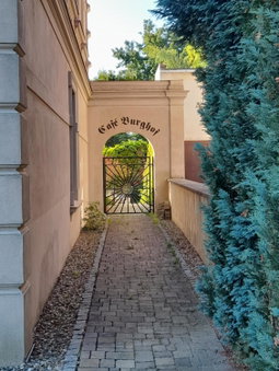 Burghof Ferienwohnungen Görlitz Apartmenthaus, Görlitz, Germany