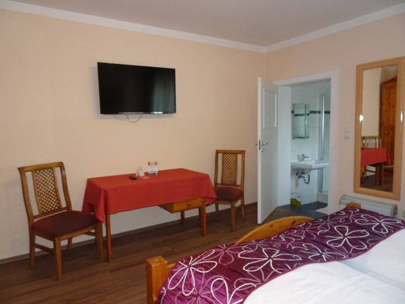 Hotel & Weinstube Restaurant Filling, Frankenthal, Germany