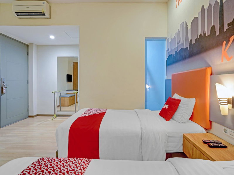 Sans Vibes Hotel Syariah Graha 100 Gubeng Surabaya, Surabaya, Indonesia